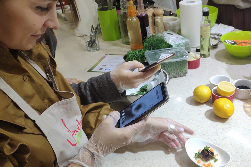 … и не забывали фотографировать свои произведения