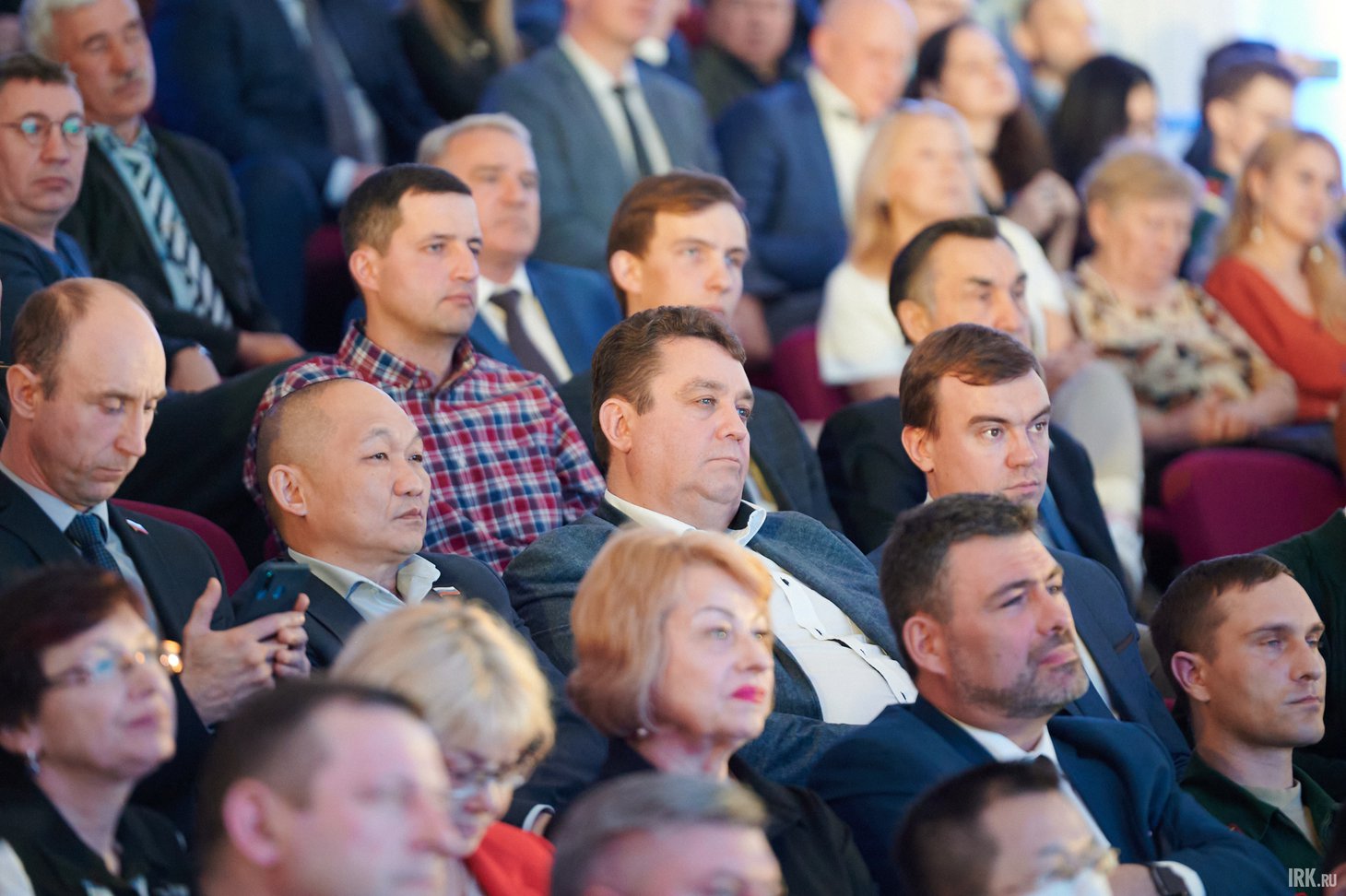 В конце речи Дмитрий Бердников подчеркнул, что таких результатов удалось добиться исключительно при поддержке иркутян