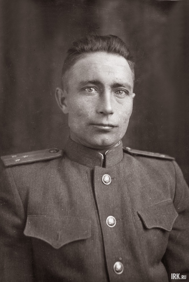 Маманцев Иван Павлович, 1913 г.р. Призван Иркутским ГВК в ряды Красной Армии. Победу встретил в Германии. Командир стрелковой роты 287 гвардейского стрелкового Силезского ордена Александра Невского полка. Награжден орденом Красной звезды. Фото Ирины