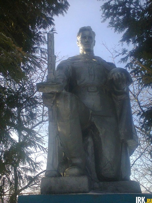Зайцев Николай Петрович родился примерно в 1925 - 1926 годах в Советском районе Курской области. В начале войны семью эвакуировали в Восточную Сибирь в Читинскую обл. Призван в 1943 г. Был в составе 881 стрелкового полка 158 лиозненской стрелковой дивизии