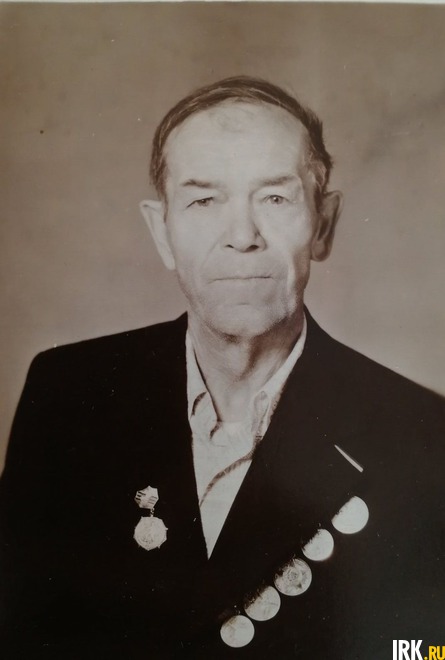 Рукавишников Георгий Николаевич, сержант (29.08.1913 – 26.05.1995). Участник Великой Отечественной войны с 27.08.1942 г. в составе 75-Сталинской добровольной отдельной стрелковой бригады – командир. Фото прислала Варвара Рукавишникова