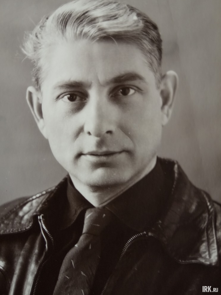 Майстер Михаил Леонтьевич, 1916 г.р. Проживал в Иркутске, награждён Орденом Отечественной Войны 1 степени. Фото прислала дочь, Майстер Маргарита