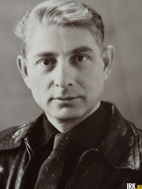 Майстер Михаил Леонтьевич, 1916 г.р. Проживал в Иркутске, награждён Орденом Отечественной Войны 1 степени. Фото прислала дочь, Майстер Маргарита