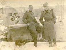 1947г. - Юрий Николаевич - крайний слева