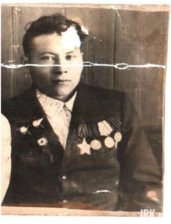 Каурцев Николай Георгиевич 1918 .г.р. Призван в августе 1942 года. Служил во 2-мУкраинском фронте в 23-м мотострелковом полку. Освобождал Будапешт, Берлин, Прагу. Два ордена Красной Звезды, Орден Славы 3-й степени, Ордена за освобождение Берлина и Праги.