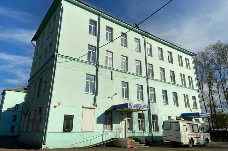 Здание поликлиники. Фото пресс-службы правительства Иркутской области