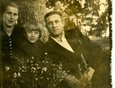 Семья Никитиных: Клавдия, дочь Нелля и Тимофей. Могилёв 1947 год