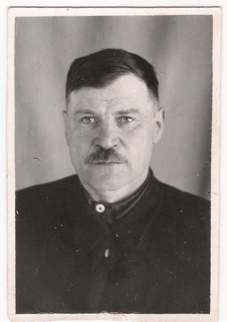 Баталин Михаил Трофимович 1902-1986гг. так же трудился в шахте пос.Касьяновка. Фото прислала Юлия Зайцева