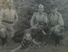 Прохождение действительной военной службы продолжалось  до апреля 1949 года.