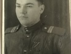 Ленинским районным Военным Комиссариатом г. Иркутска был призван на действительную военную службу.