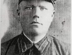Чубыкин Куприян Павлович (1918-1943). Уроженец Ольхонского р-на, д. Косая Степь. Сержант. В 1940 г. направлен на фронт из 107 отд. пуль. батальона с маршевой ротой . Связь прекратилась в январе 1943 г. Где похоронен - неизвестно. Фото прислала Светлана Ск