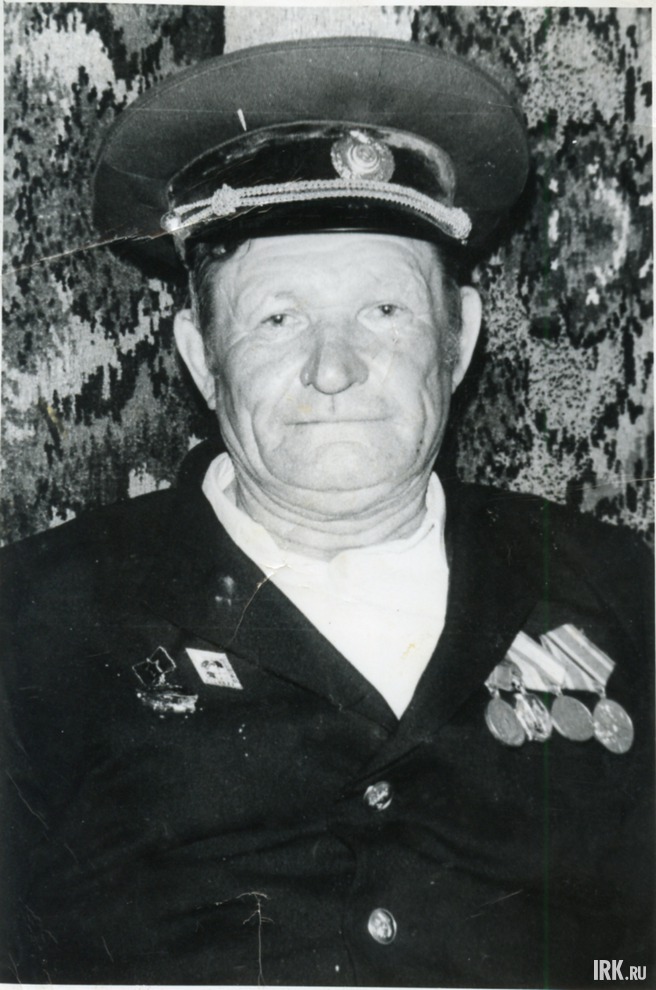 Савченко Степан Данилович (1926-1999). В 1943 направлен в Красноярскую полковую школу. Воевал с 1944 по 1945. Командир отделения танкового пулемета. Два ранения. Медали «За отвагу», «За победу над Германией». Фото прислала Наталья Сиразиева