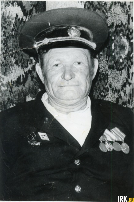 Савченко Степан Данилович (1926-1999). В 1943 направлен в Красноярскую полковую школу. Воевал с 1944 по 1945. Командир отделения танкового пулемета. Два ранения. Медали «За отвагу», «За победу над Германией». Фото прислала Наталья Сиразиева