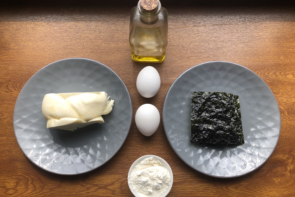 Из продуктов дополнительно купить только нори и сыр