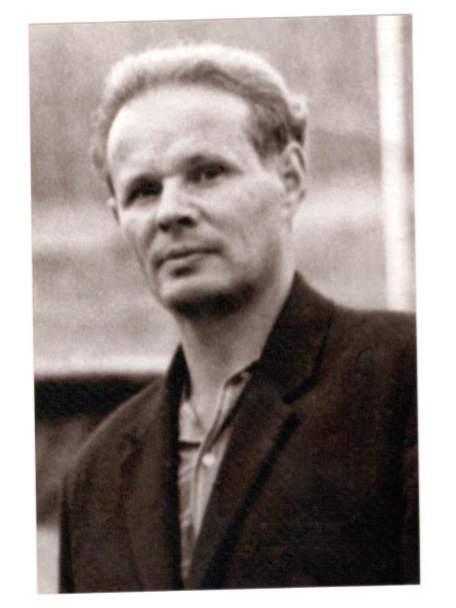 Афанасьев Марк Михайлович, 07.11.1921 г.р. – танкист, прошел всю войну до Берлина. Умер 24.12.1999 г. Фото прислала Баженова Валерия