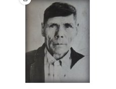 Толмачев Иван Андриянович (1908-1977). Призван в 1941. Служил стрелком. Получил ранение в бою за Кенигсберг в 1945 году, победу встретил в госпитале. Демобилизовался в 1945 г. Медаль «За Победу над Германией». Фото прислала Елена Толмачева