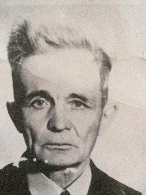Москвитин Алексей Александрович (1912-1981гг.) Был призван на фронт с территории Осинского района Иркутской области, прошел всю войну, был несколько раз ранен, но после лечения в госпиталях всегда возвращался в строй. Комиссован в 1945 году