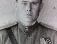 Зайцев Василий Маркович (1922). Призван в 1942 г. Ст.лейтенант. За время пребывания в полку уничтожил минометным огнем 48 немецких солдат и офицеров, 3 ручных пулемета, 2 станковых пулемета и один склад с боевыми припасами.