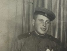 Стрельцов Николай Константинович. Родился в 1919 году в Гурульбе (Улан-Удэ). Призван в 1941 году.