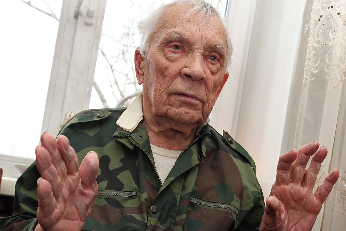 «Если бы третий снаряд попал в машину, в боекомплект, то я, наверное, там и остался бы». Фото Андрея Семакина