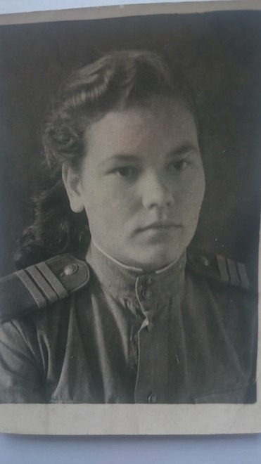 Горбунова Нина Степановна (1923). Призвана в армию в 1941г Начинала службу в г. Архангельске. После демобилизации работала в нижнем Новгороде это бывший г. Горький на оборонном заводе.