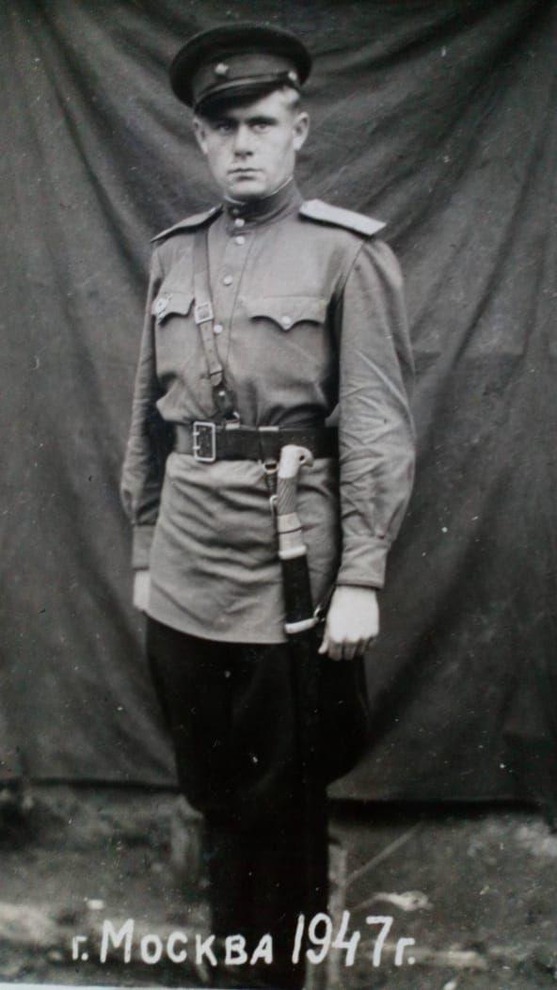 В боях получил легкое ранение в левую руку 27.09.1942 года. Участвовал в боях по защите СССР с 24.03.1943 по 25.02.1944 Волховский фронт, с 25.02.1944 Ленинградский фронт.