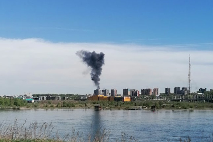 Пожар в Иркутске. Фото из группы «ДТП 38RUS»