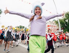 2017 год: участники делились солнечным настроением со всеми.