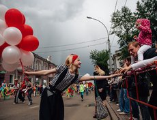2015 год: карнавалы на День города проходят с 2010 года. В 2015 году событие переименовали в праздничное шествие.