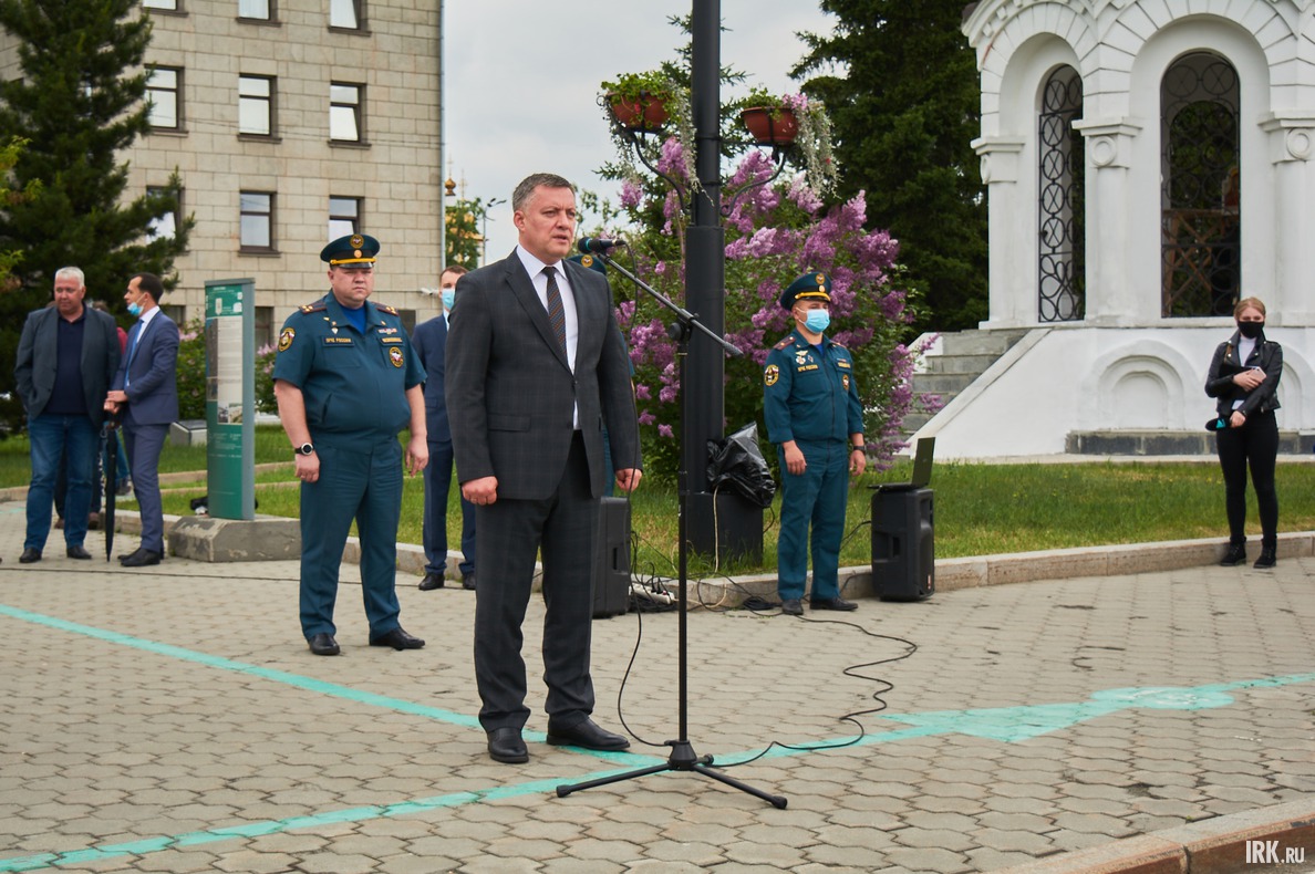 С праздником пожарных поздравил врио губернатора Иркутской области Игорь Кобзев.