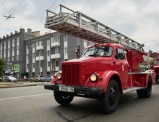 Автомобили проехали по центральным улицам города — Ленина, Советской, Декабрьских Событий.