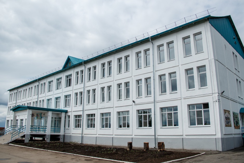 Школа в деревне Ревякина отремонтирована более 8 лет назад, но содержится в идеальном порядке