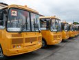 Леонид Фролов вручил ключи от новых автобусов директорам школ