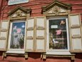 2020 год: горожане украсили окна в честь 75-летия Великой Победы.