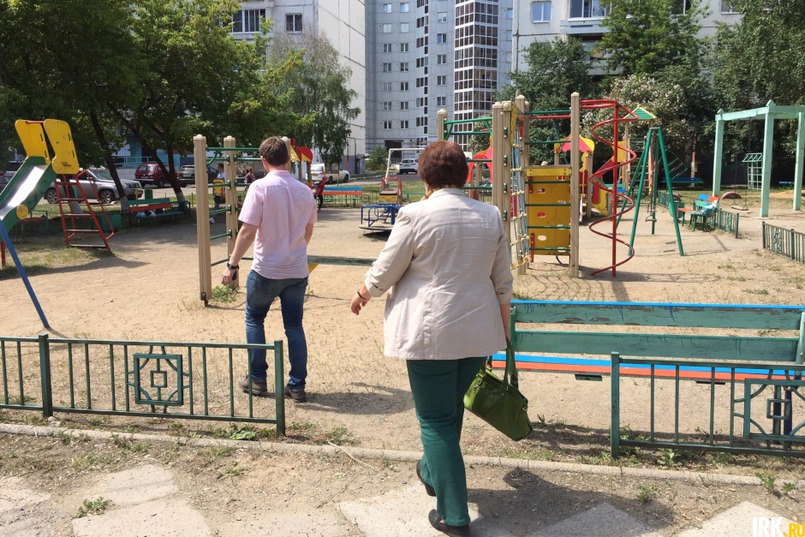 Детские площадки в микрорайоне Солнечном также требуют ремонта