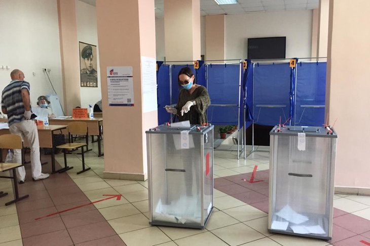 На избирательном участке. Фото Анастасии Марковой, IRK.ru