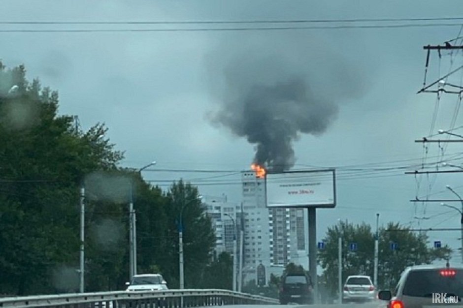 Пожар произошел на крыше первой блок-секции ЖК «Сантоки»