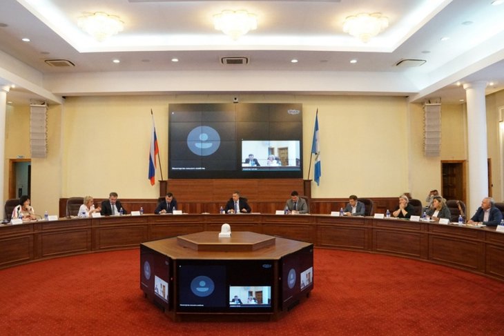 На заседании градостроительного совета. Фото пресс-службы правительства Иркутской области