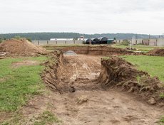 В Карлуке рядом с хоккейным кортом по улице Луговая началось строительство физкультурно-оздоровительного комплекса.
