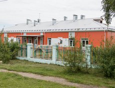 Завершены капительный ремонт и перепланировка главного корпуса детского садика рядом со школой.