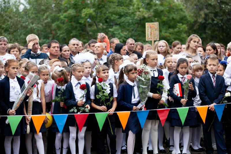 Фото первоклашки на линейке