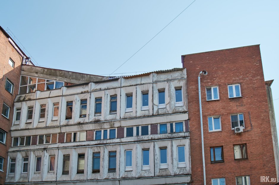 Депутату удалось добиться, чтобы крышу и электропроводку в доме на Култукской, 9б восстановили за счет Фонда капремонта