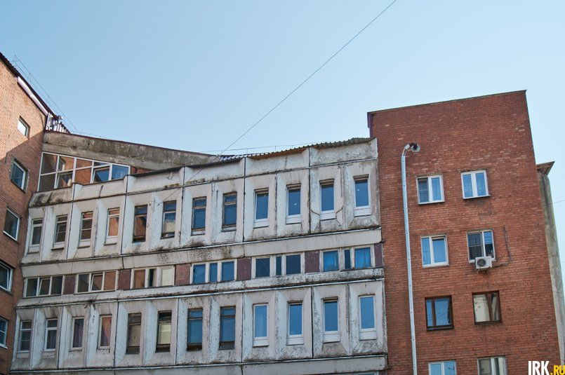 Депутату удалось добиться, чтобы крышу и электропроводку в доме на Култукской, 9б восстановили за счет Фонда капремонта
