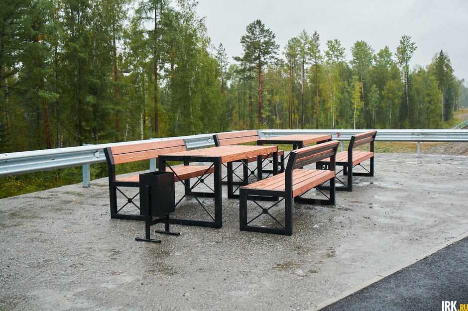 На новой дороге оборудовано две стоянки для отдыха водителей.