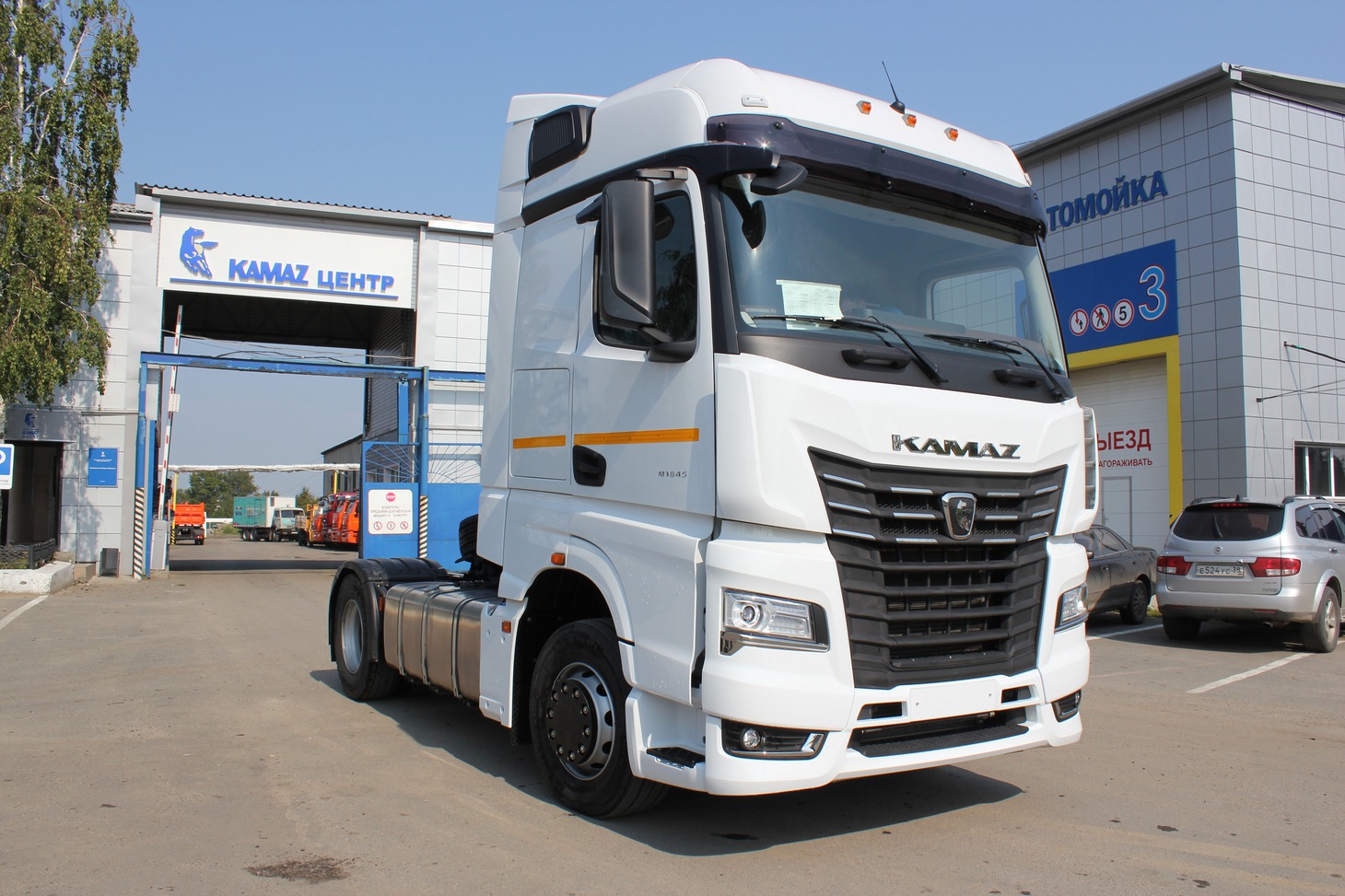 Тягач с комфортабельной кабиной К5