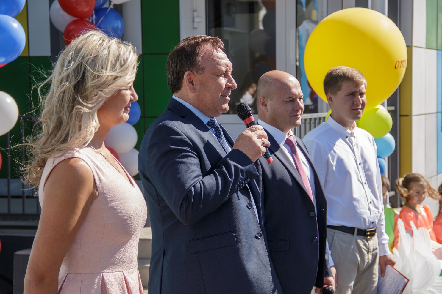 С открытием учреждения поздравил мэр Иркутского района Леонид Фролов