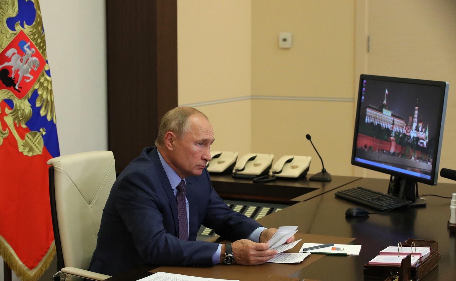 Владимир Путин провёл в режиме видеоконференции совещание по вопросам ликвидации последствий паводка в Иркутской области