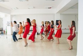 Начнем утро с танцами латина-соло