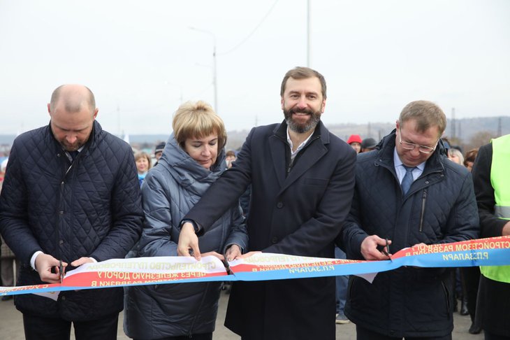 Торжественное открытие путепровода в Заларях. Фото пресс-службы Законодательного собрания Иркутской области