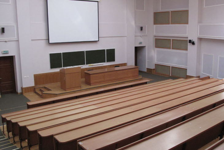Университетская аудитория. Фото с сайта www.msu.ru